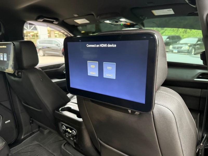 Chevrolet Tahoe Vehicle Image 14