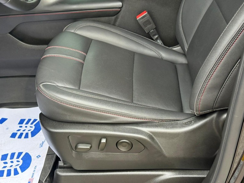 Chevrolet Tahoe Vehicle Image 21