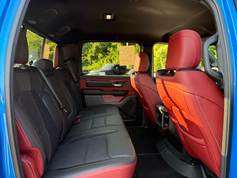 Ram 1500 Vehicle Image 14