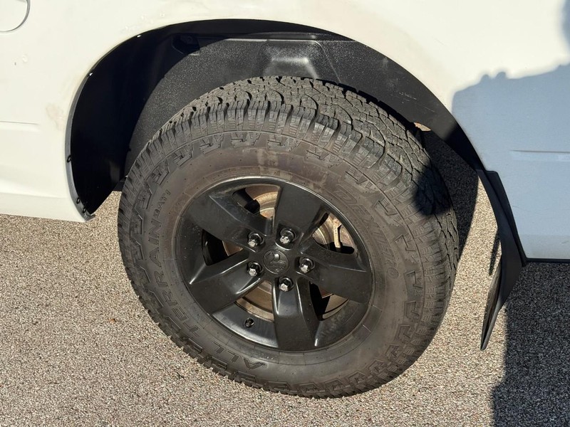 Ram 1500 Vehicle Full-screen Gallery Image 4