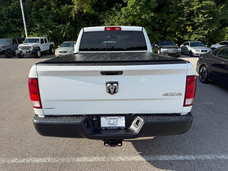 Ram 1500 Vehicle Full-screen Gallery Image 6