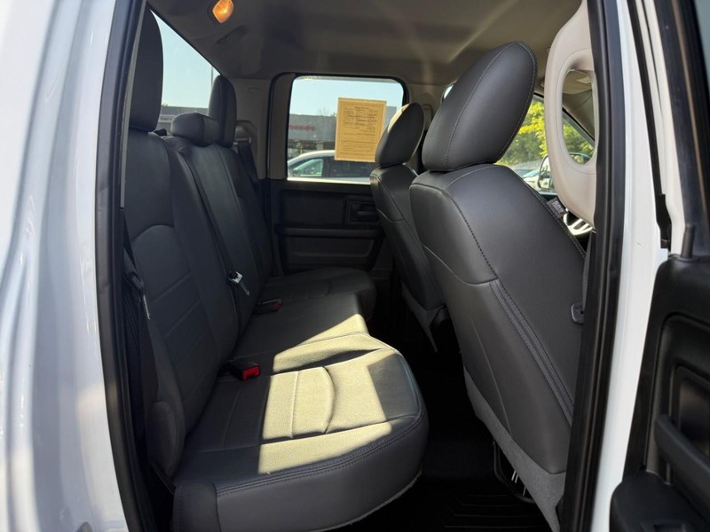 Ram 1500 Vehicle Full-screen Gallery Image 10