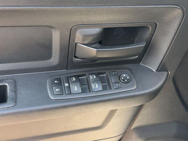 Ram 1500 Vehicle Full-screen Gallery Image 11