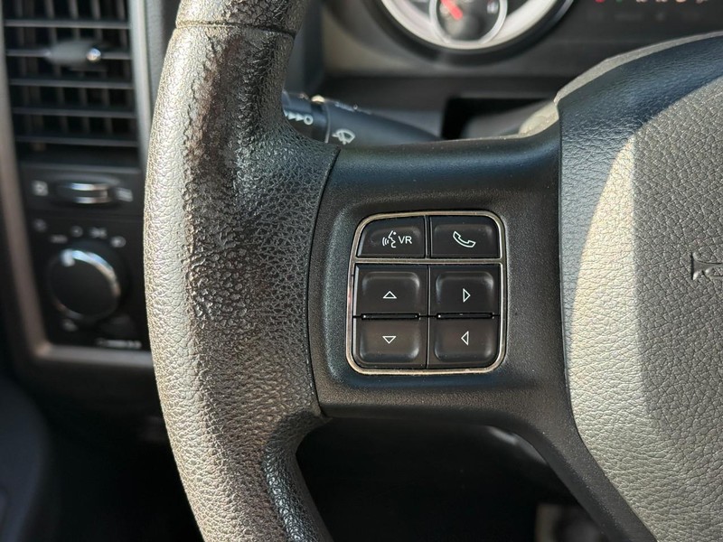 Ram 1500 Vehicle Full-screen Gallery Image 14