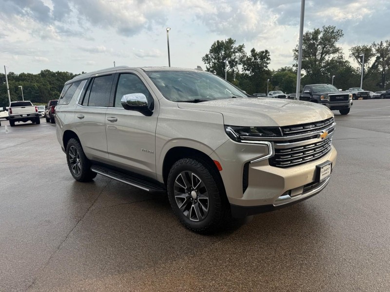 Chevrolet Tahoe Vehicle Full-screen Gallery Image 3