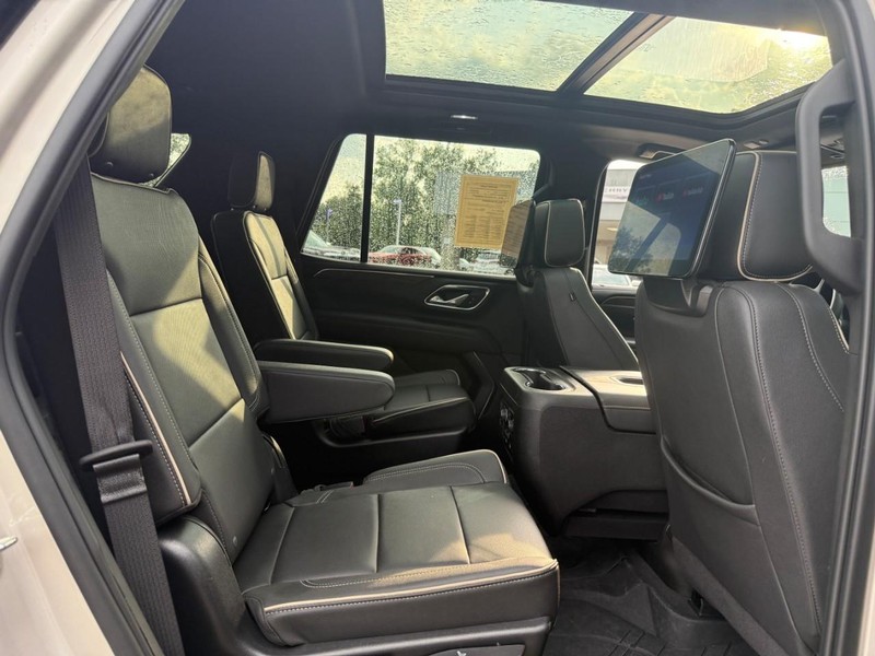 Chevrolet Tahoe Vehicle Full-screen Gallery Image 6