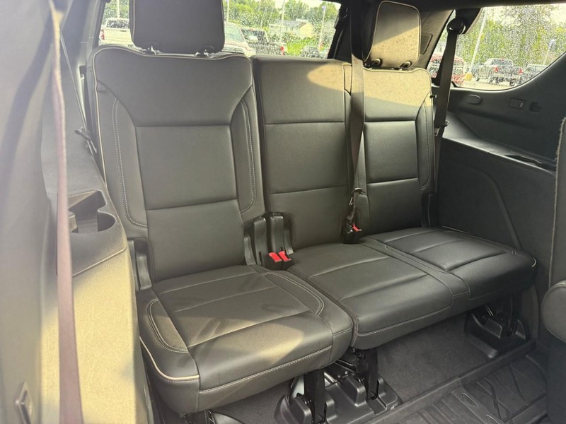 Chevrolet Tahoe Vehicle Full-screen Gallery Image 7