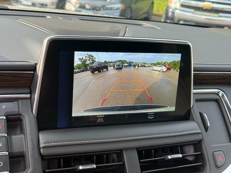 Chevrolet Tahoe Vehicle Full-screen Gallery Image 21