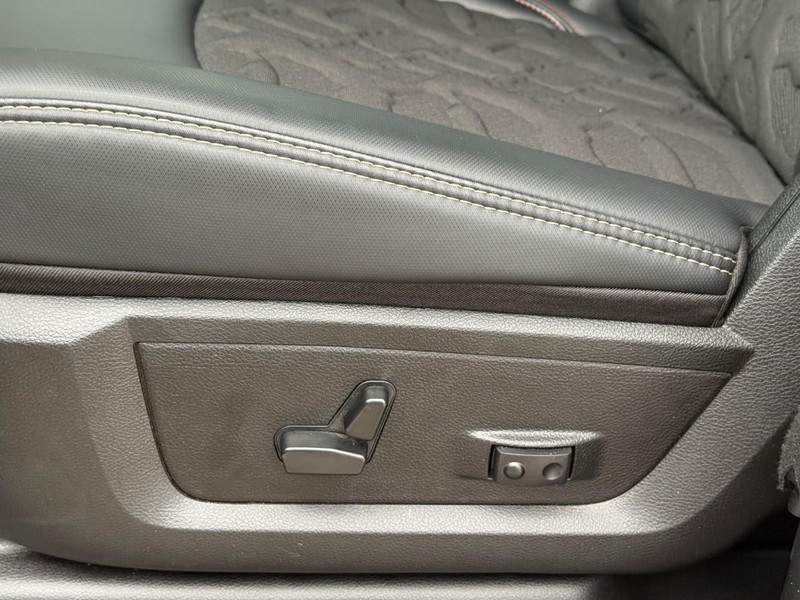 Ram 2500 Vehicle Image 21