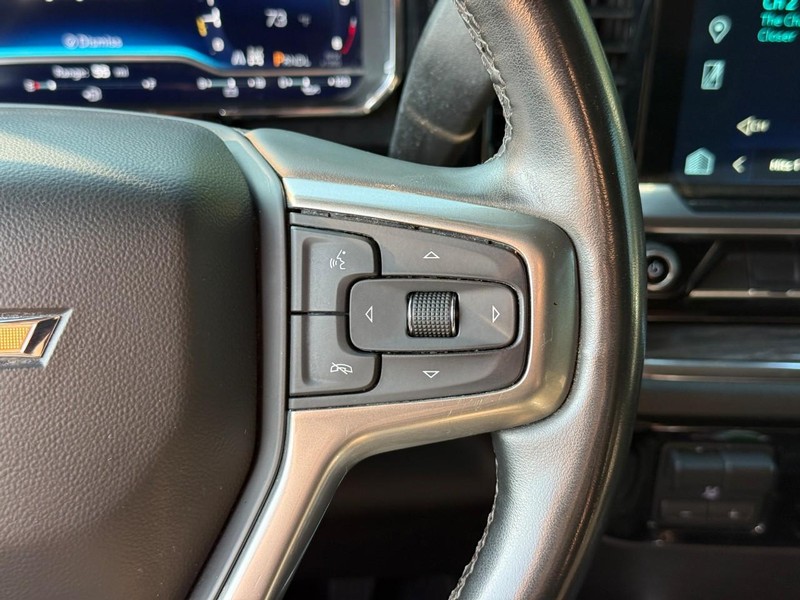 Chevrolet Silverado 2500HD Vehicle Full-screen Gallery Image 19