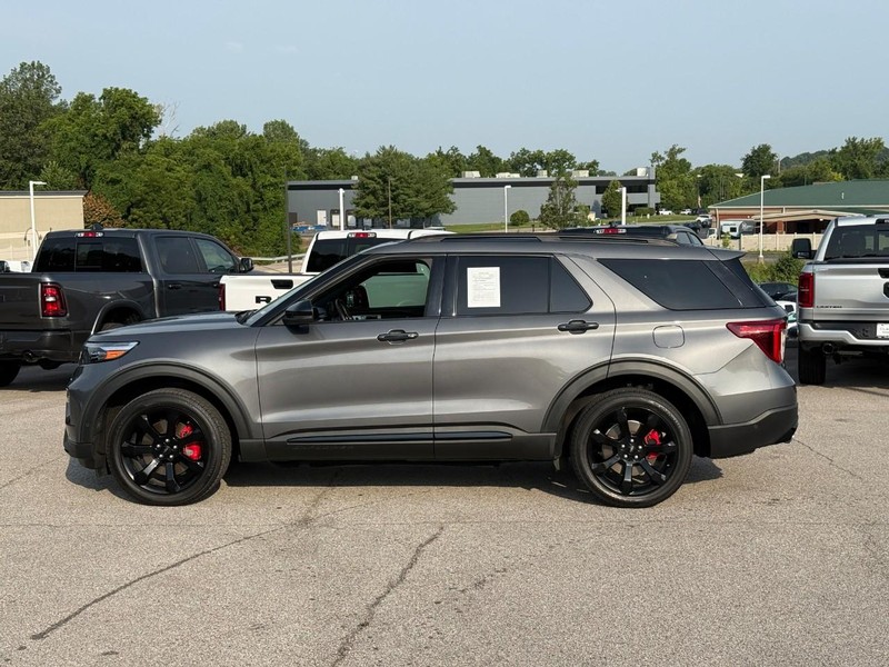 Ford Explorer Vehicle Image 03