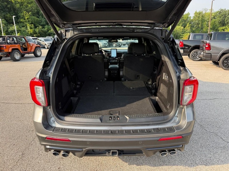 Ford Explorer Vehicle Image 08