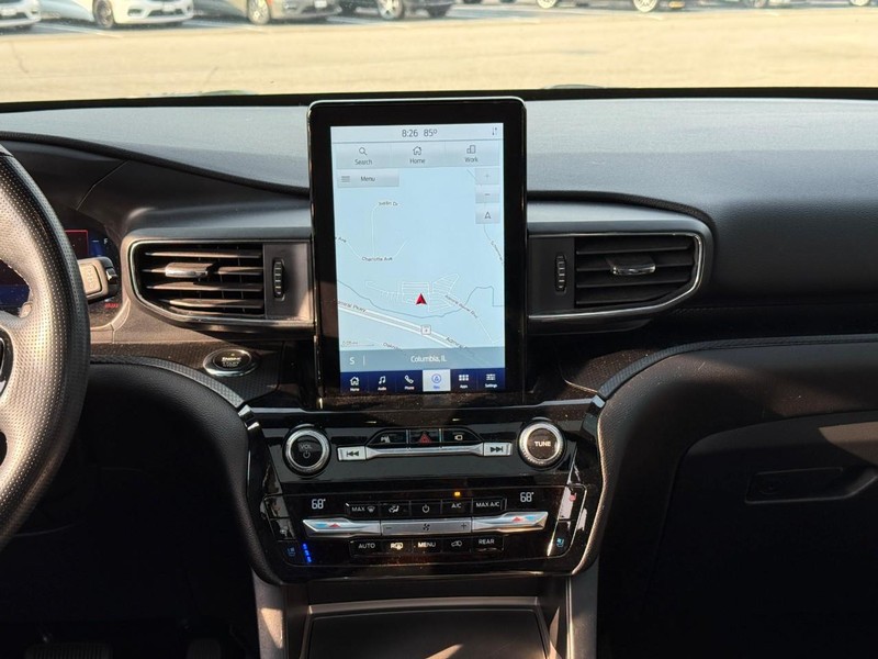 Ford Explorer Vehicle Image 17