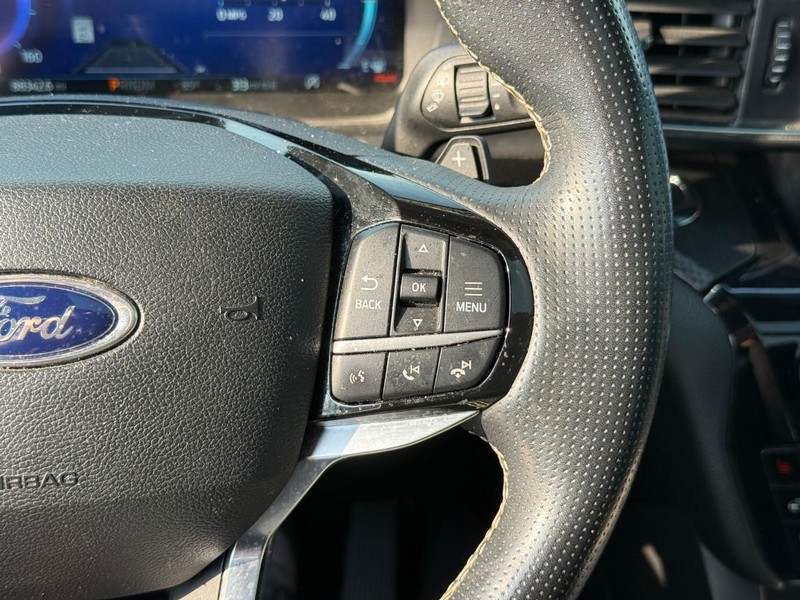 Ford Explorer Vehicle Image 25