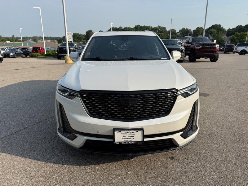 Cadillac XT6 Vehicle Full-screen Gallery Image 10