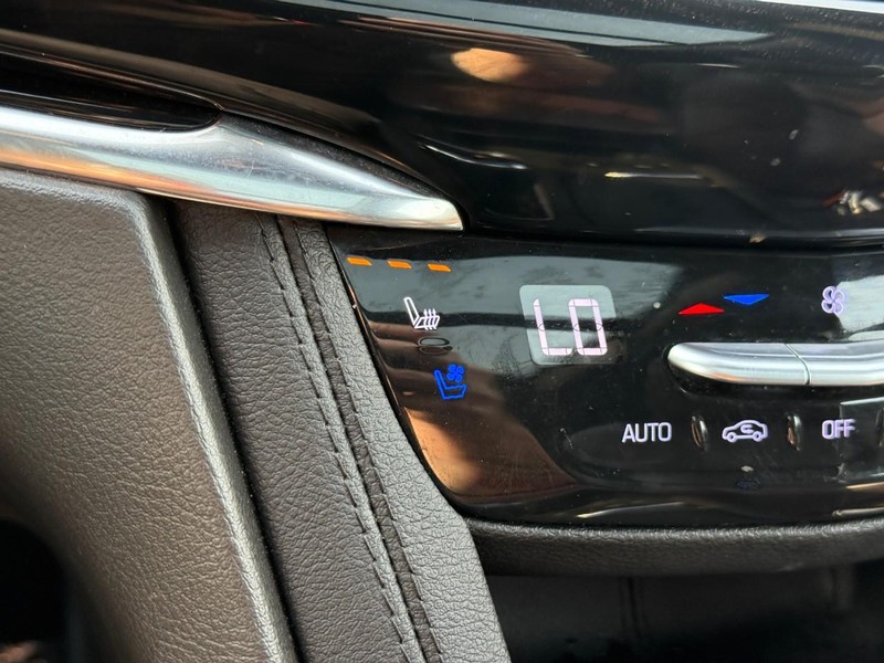 Cadillac XT6 Vehicle Full-screen Gallery Image 23