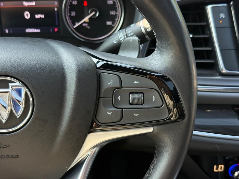 Buick Enclave Vehicle Full-screen Gallery Image 20