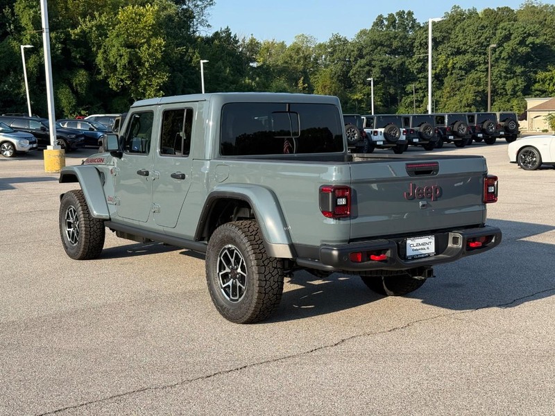 Jeep Gladiator Vehicle Image 04