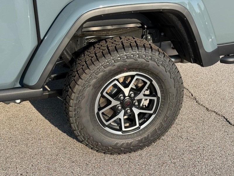 Jeep Gladiator Vehicle Image 05