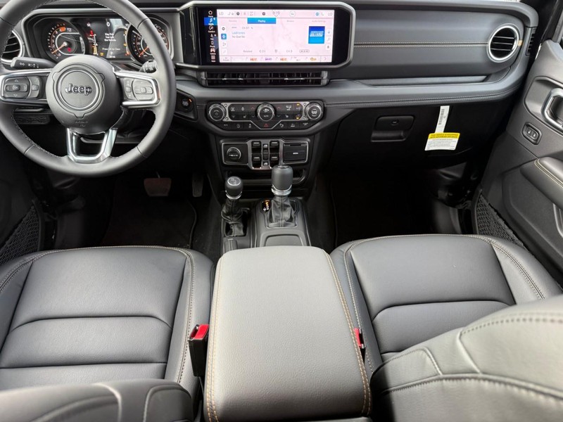 Jeep Wrangler Vehicle Image 08