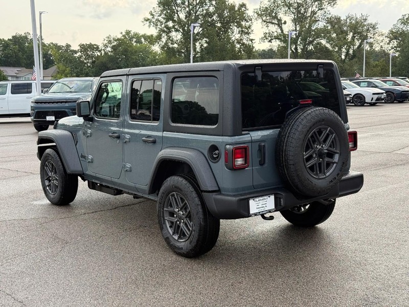 Jeep Wrangler Vehicle Image 04