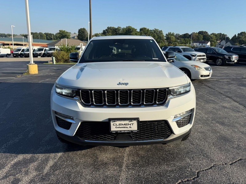 Jeep Grand Cherokee Vehicle Image 13