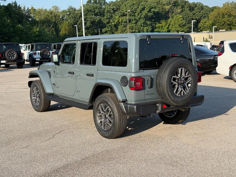Jeep Wrangler Vehicle Image 04