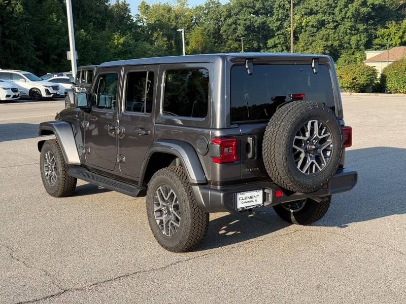Jeep Wrangler Vehicle Image 04