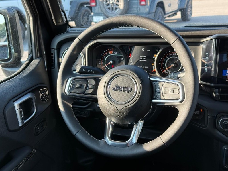 Jeep Wrangler Vehicle Image 08