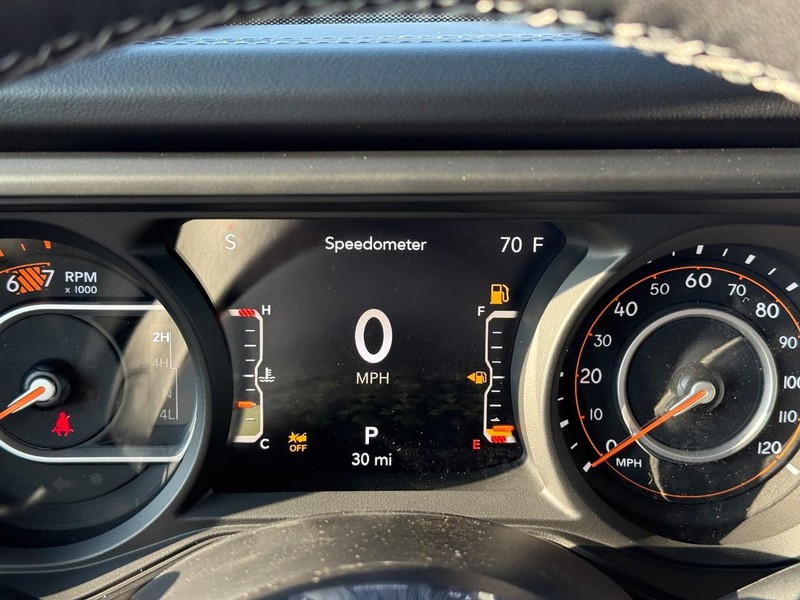 Jeep Wrangler Vehicle Image 17