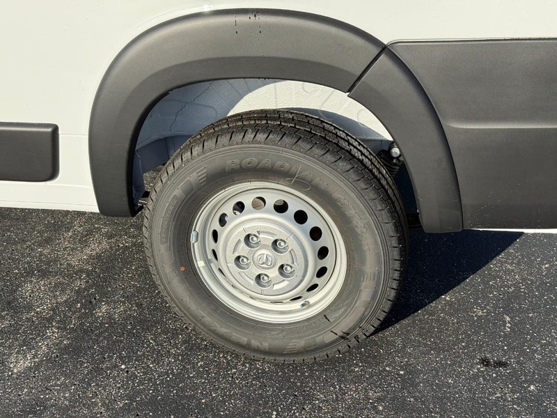Ram ProMaster Cargo Van Vehicle Image 05
