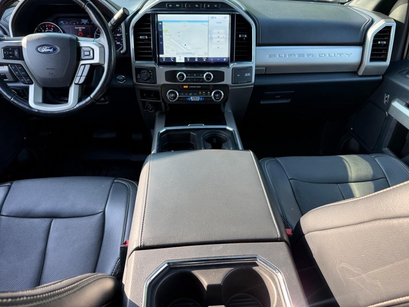 Ford Super Duty F-350 SRW Vehicle Full-screen Gallery Image 11