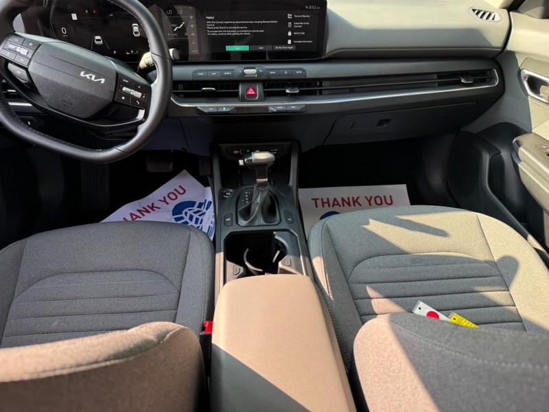 Kia K4 Vehicle Image 14