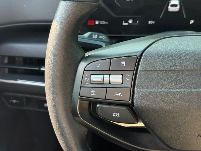Kia K4 Vehicle Image 21