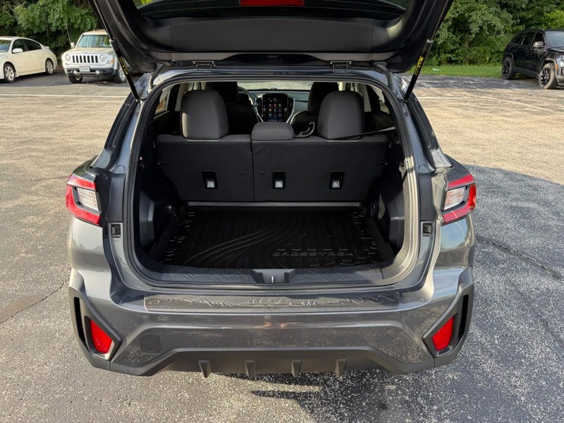 Subaru Crosstrek Vehicle Image 08