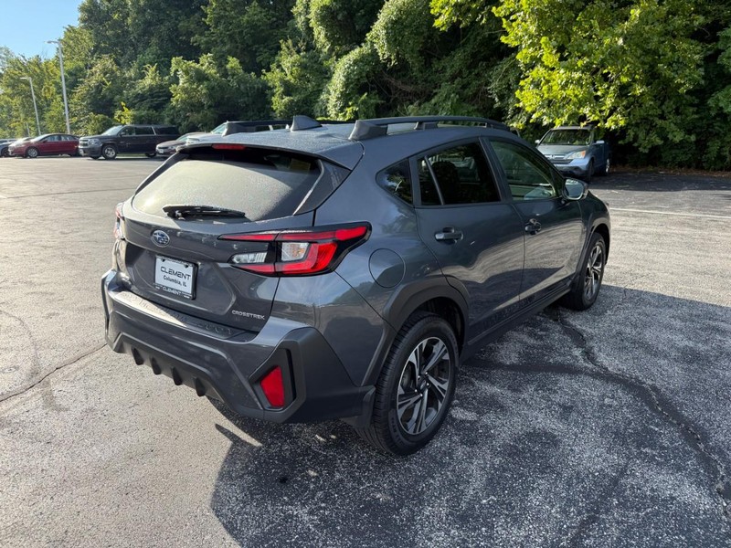 Subaru Crosstrek Vehicle Image 11