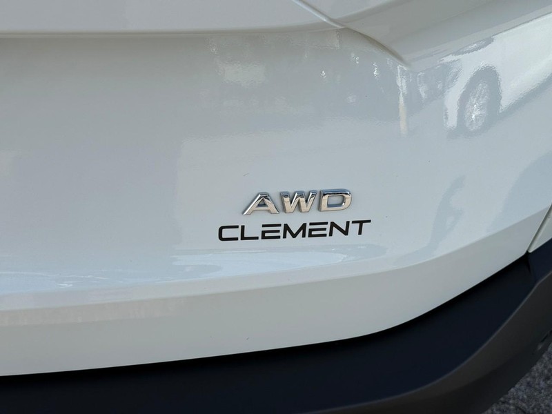 Nissan Rogue Vehicle Image 05