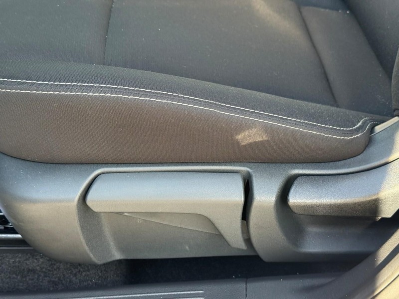 Nissan Rogue Vehicle Image 22