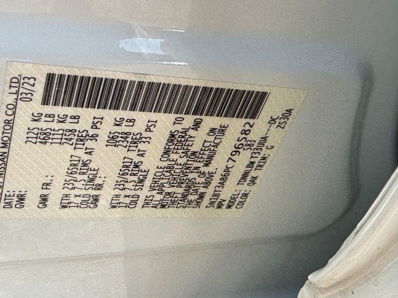 Nissan Rogue Vehicle Image 28