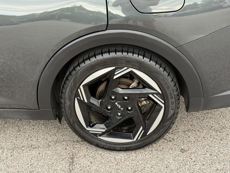 Kia K4 Vehicle Image 05