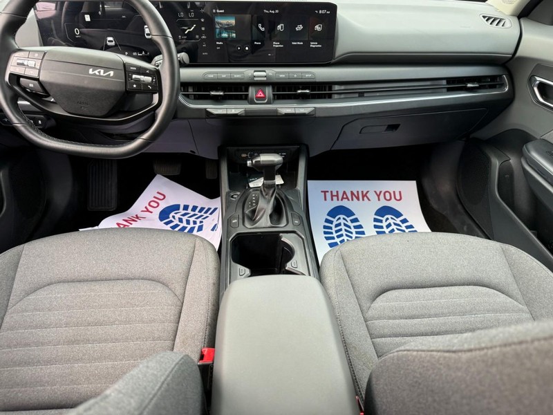 Kia K4 Vehicle Image 13