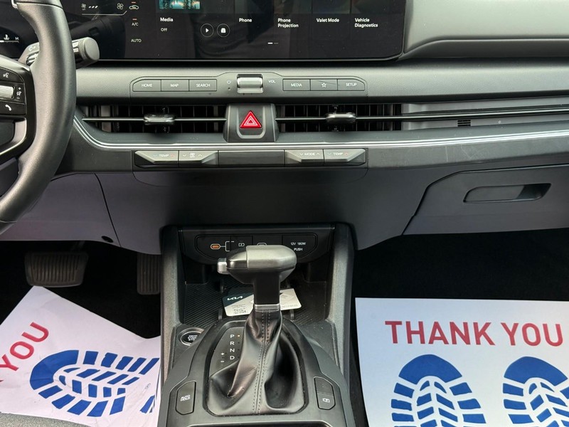 Kia K4 Vehicle Image 16