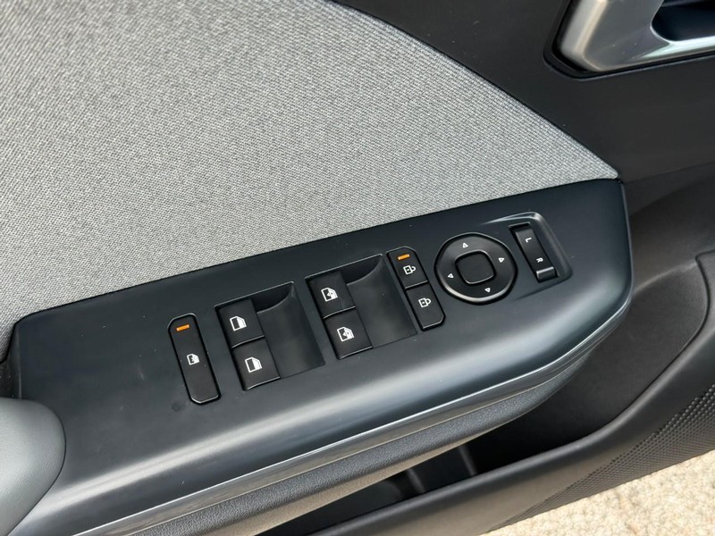 Kia K4 Vehicle Image 19