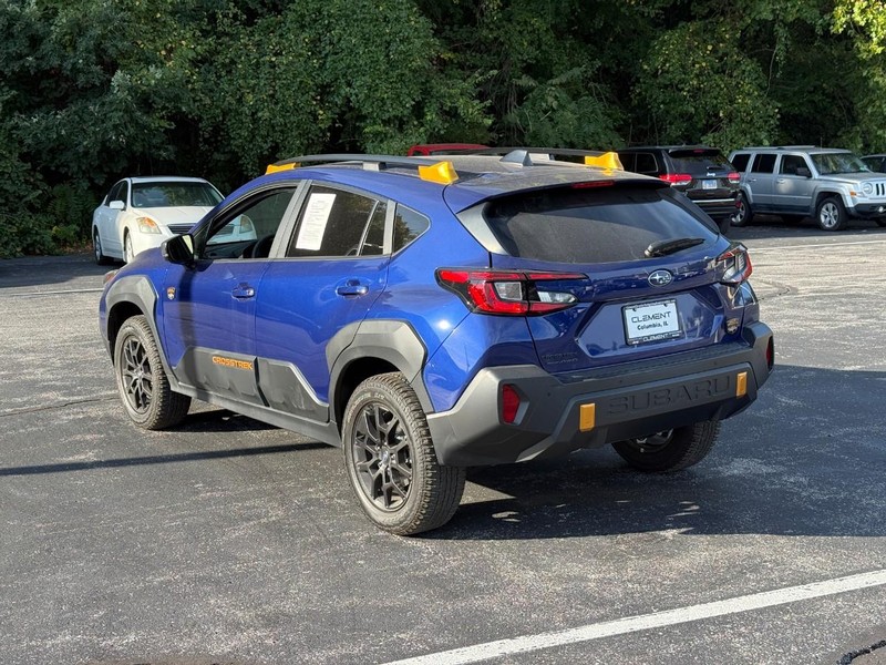 Subaru Crosstrek Vehicle Image 04
