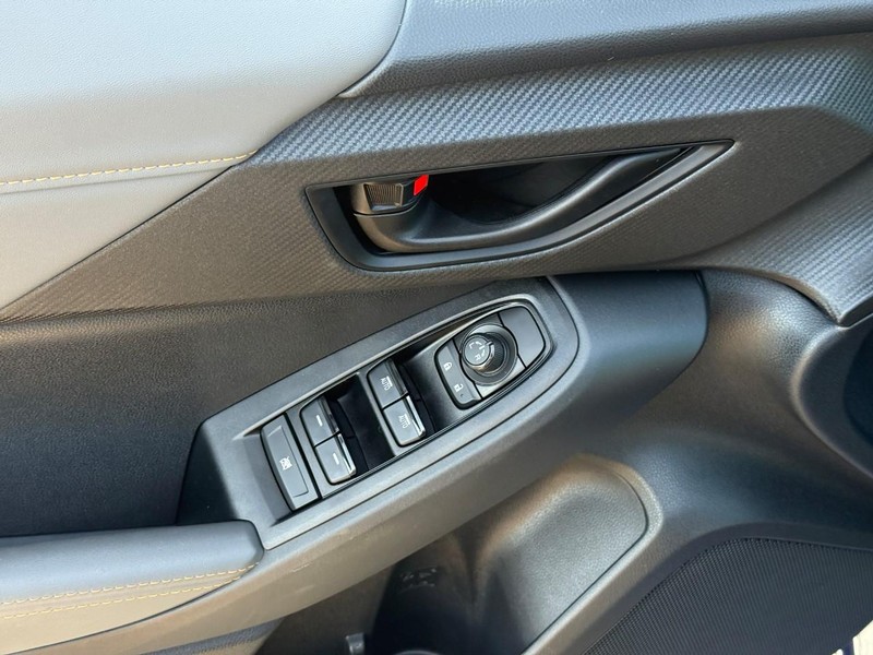 Subaru Crosstrek Vehicle Image 19