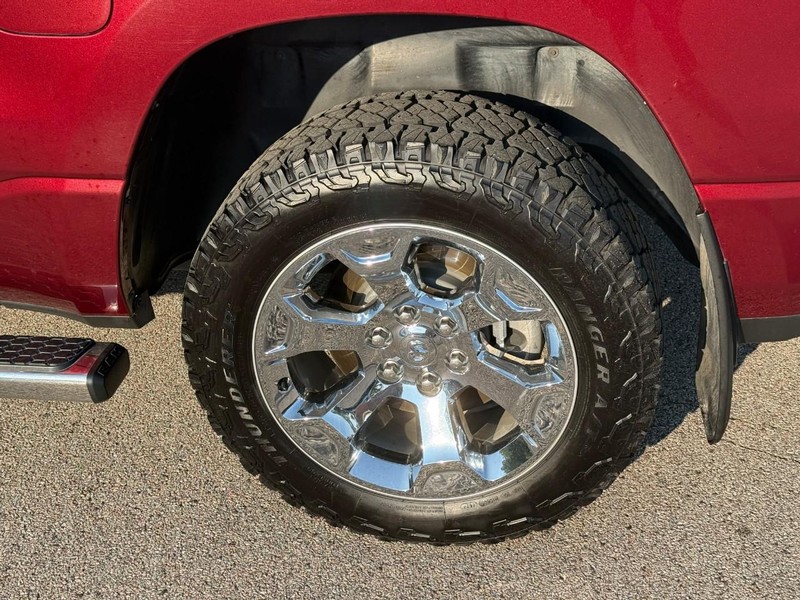 Ram 1500 Vehicle Full-screen Gallery Image 4