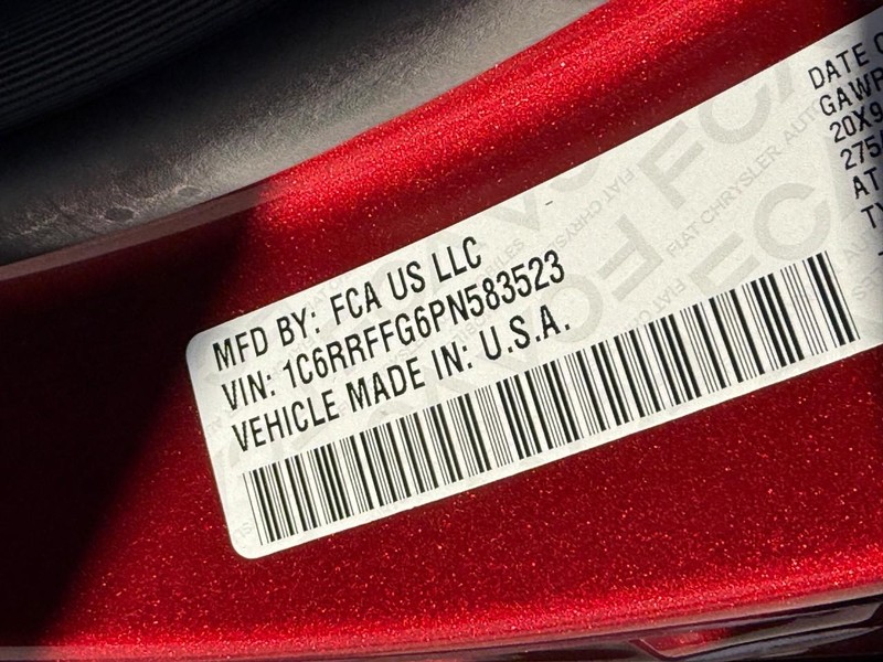 Ram 1500 Vehicle Full-screen Gallery Image 24