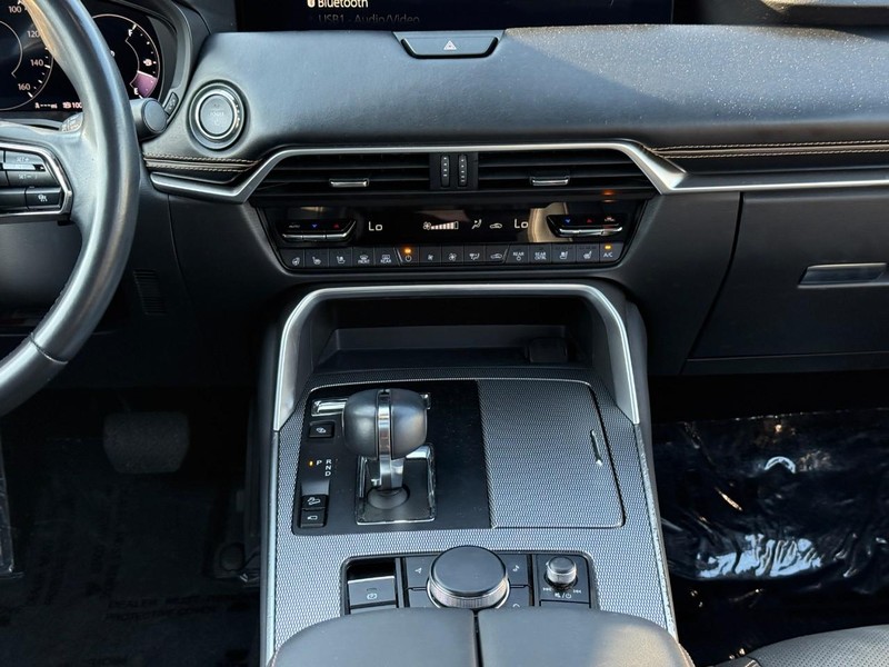 Mazda CX-90 PHEV Vehicle Image 19