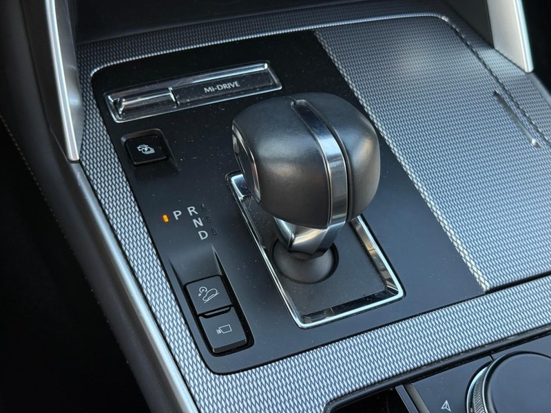 Mazda CX-90 PHEV Vehicle Image 26
