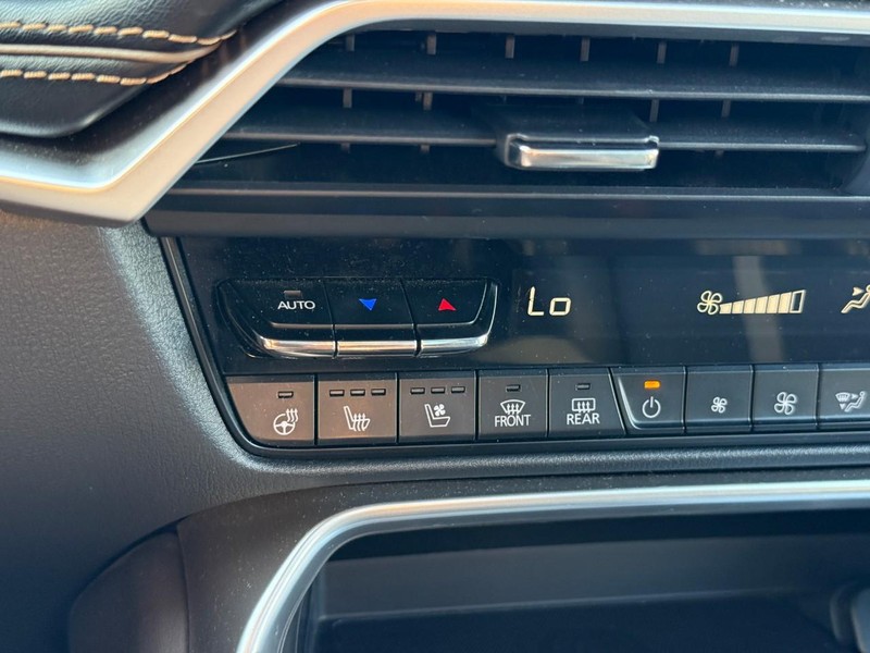 Mazda CX-90 PHEV Vehicle Image 27